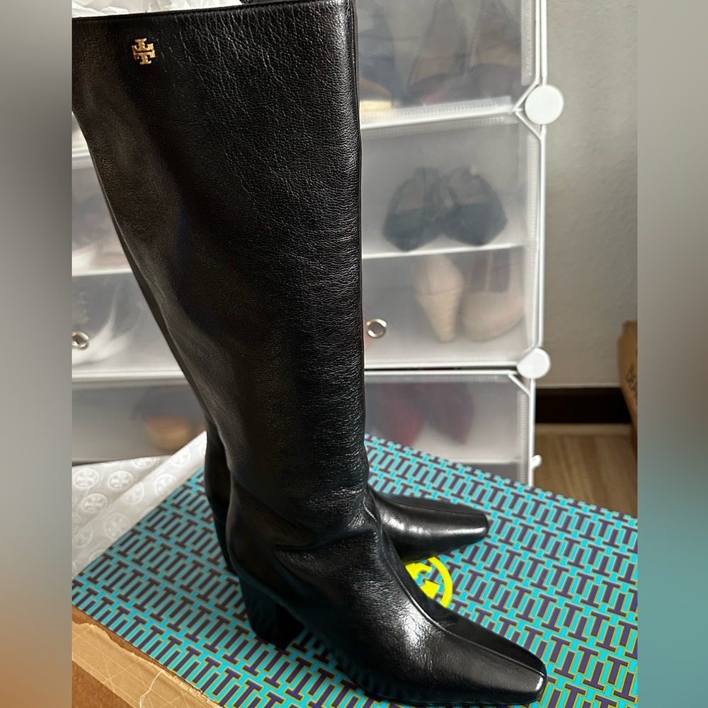 NWB Tory Burch Banana Tall Boots SIZE 7
